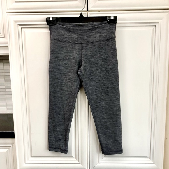 Reversible crop Ivivva by Lululemon leggings - Picture 2 of 15